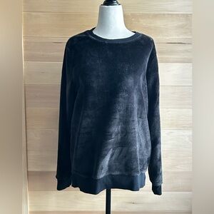 Size med GAIAM Plush Cozy Women's black Pullover. Super soft inside and out.